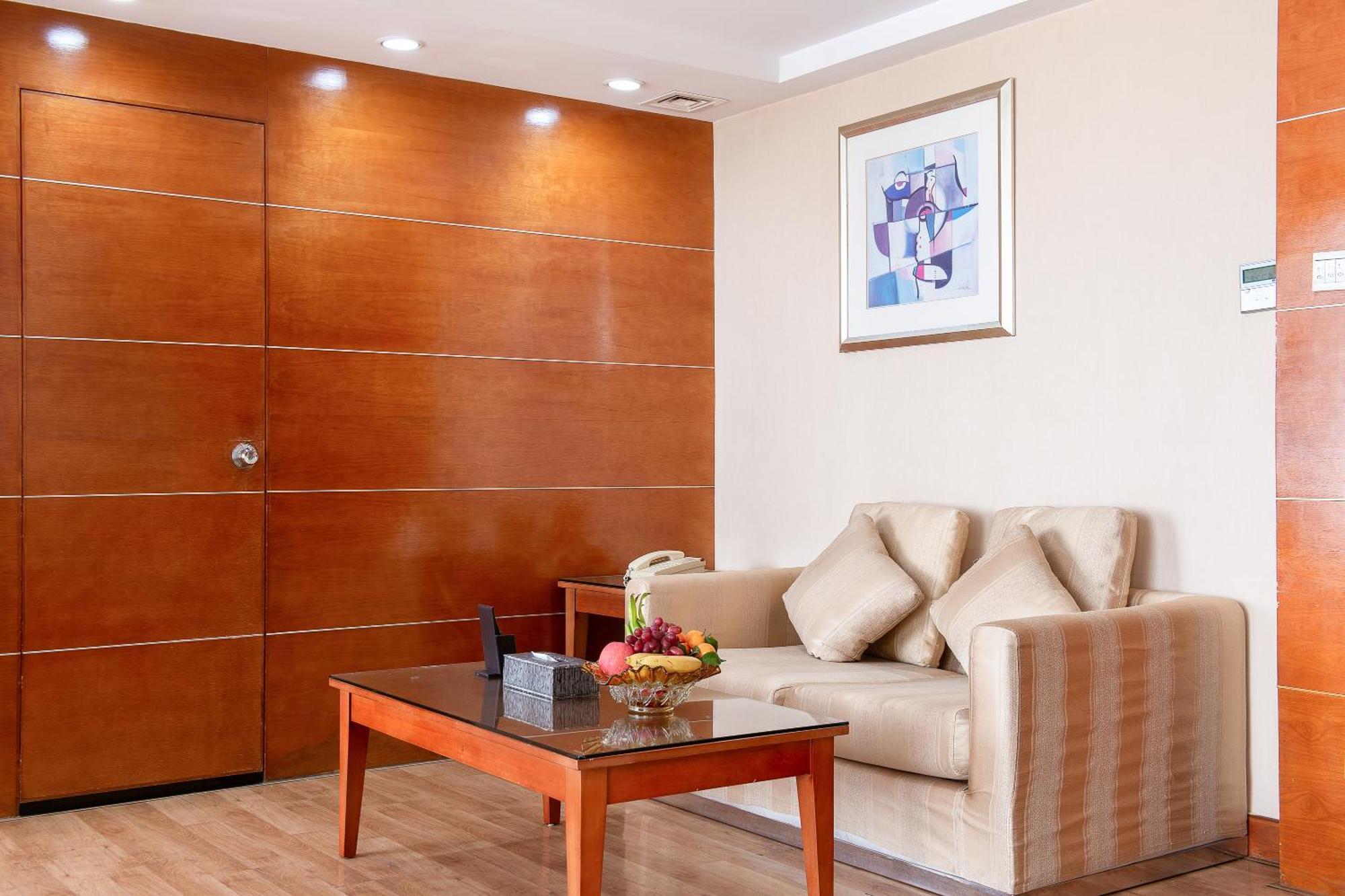גואנגג'ואו Yihe Hotel Ouzhuang מראה חיצוני תמונה